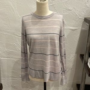 BANANA REPUBLIC STRIPE CREWNECK SWEATER